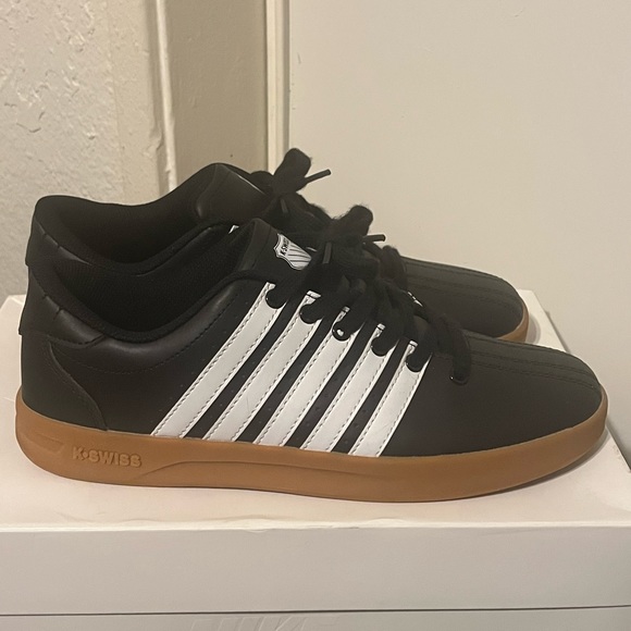 champion Super C Court size 8.5 and K-Swiss classic size 8 - Picture 9 of 9